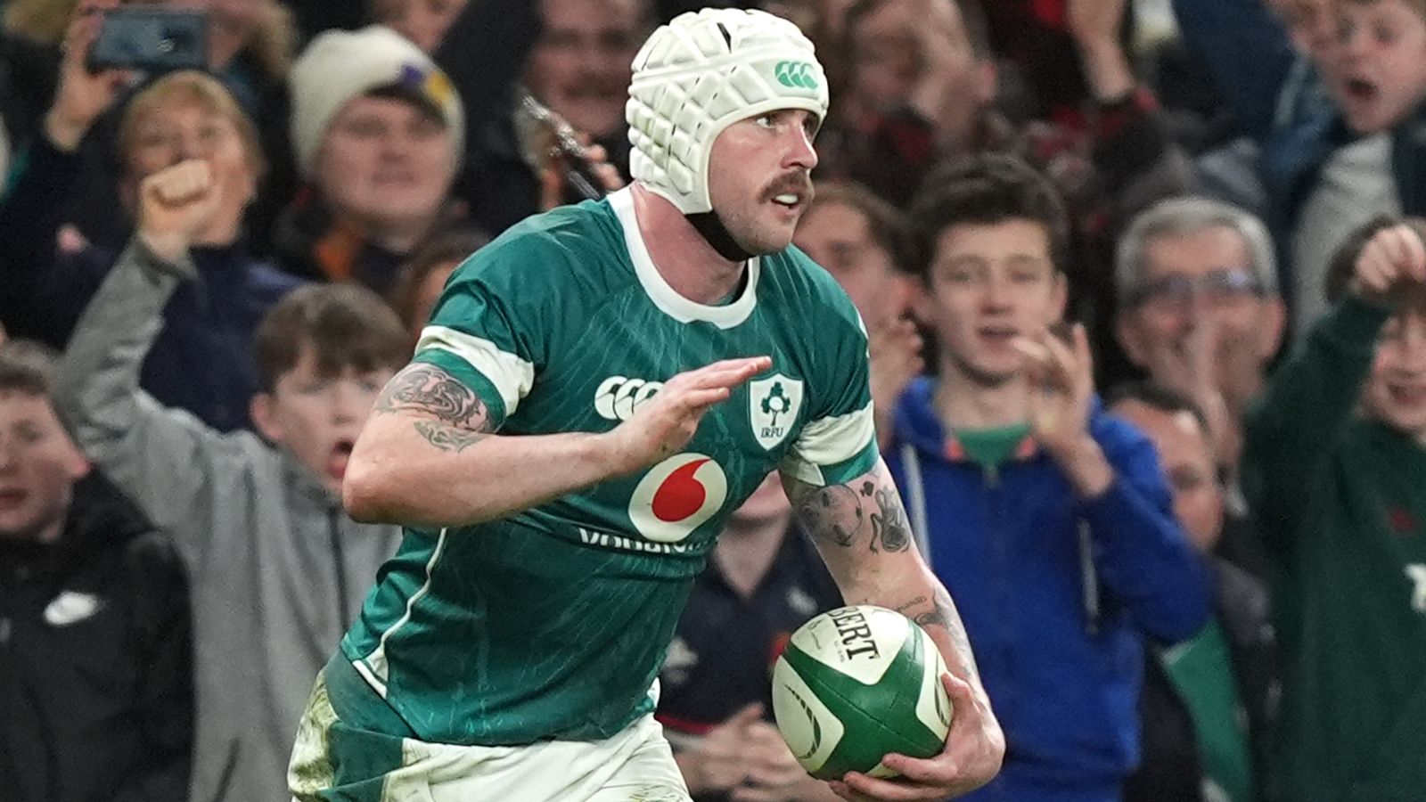 Six Nations 2025 Irlanda face trei schimbări, OMahony, Henshaw și Nash încep meciul cu Scoția.