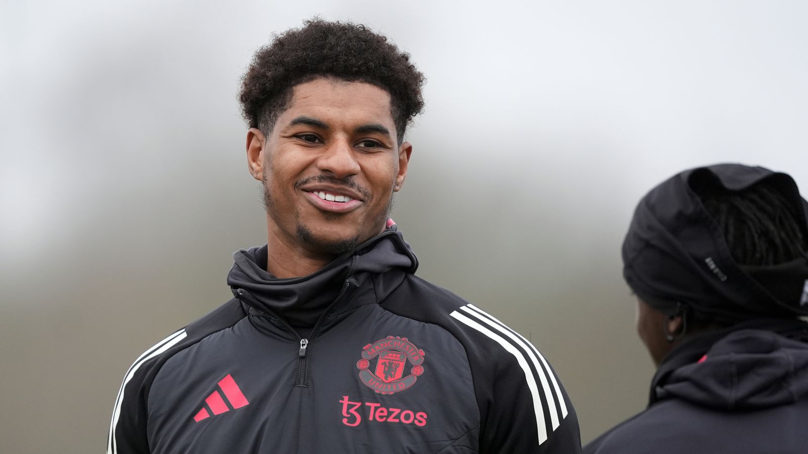 Transferul lui Marcus Rashford antrenorul de la Man Utd, Ruben Amorim, preferă să-l pună pe antrenorul de portari, Jorge Vital, pe bancă în locul atacantului englez.