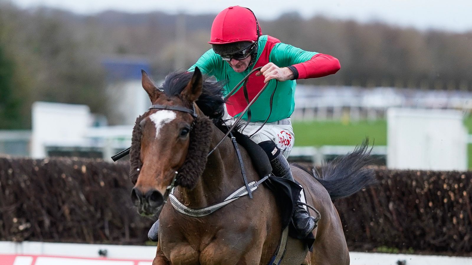 Astăzi la Sky Sports Racing Sussex National este vedeta cursei de la Plumpton, cu Wolverhampton de asemenea în direct.