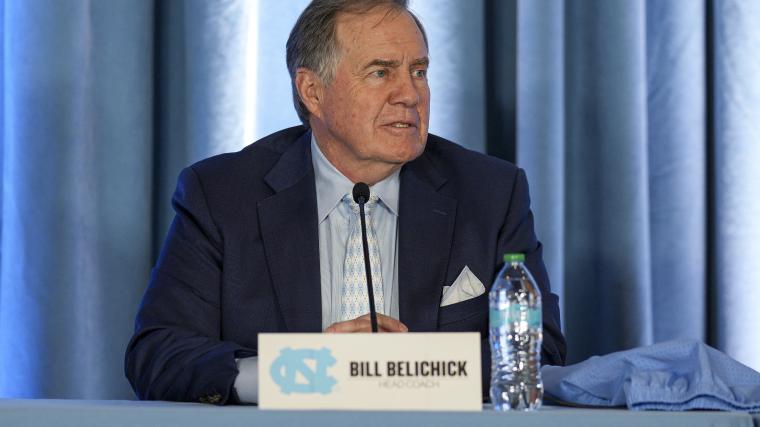 Antrenorul principal de fotbal din Carolina de Nord Bill Belichick discută despre tranziția dificilă de la era Mack Brown.