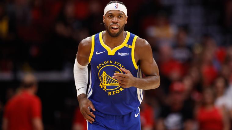 Buddy Hield de la Warriors va participa la concursul de aruncări de 3 puncte.