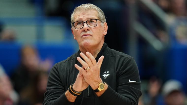 Geno Auriemma face o remarcă ciudată despre nou-născutul lui Kim Caldwell după o înfrângere zdrobitoare în fața Tennessee.